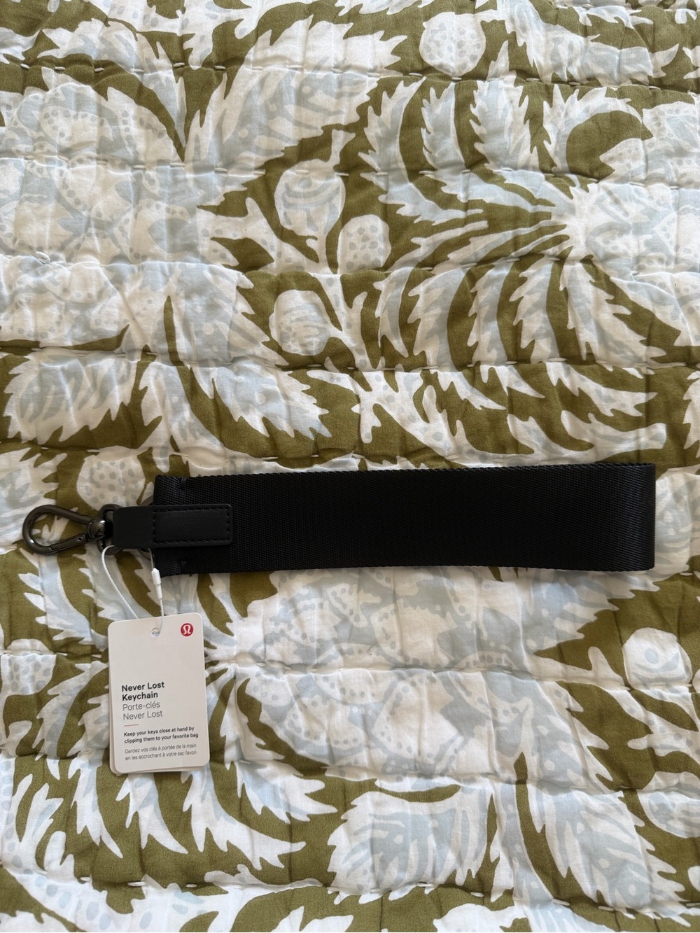 Lululemon Never Lost Keychain (Black)